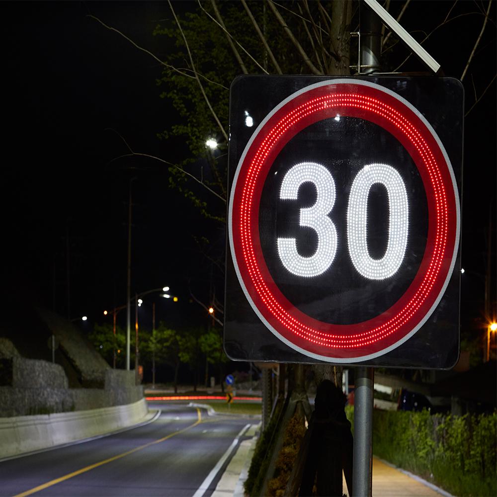Illuminant Road Traffic Sign Board - 40